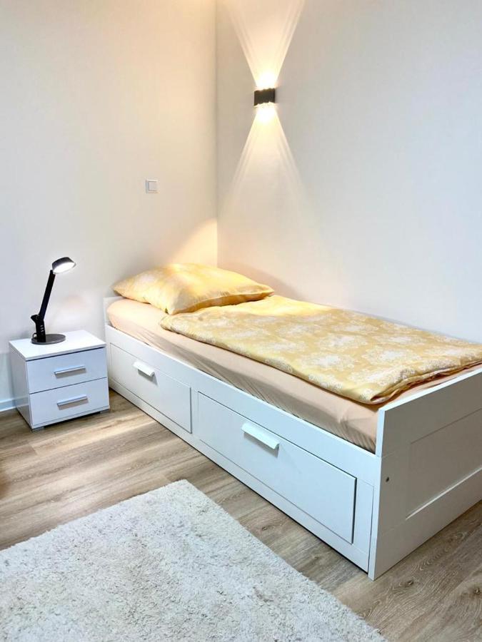 Wohnung im Erdgeschoss Bietigheim-Bissingen Exterior foto