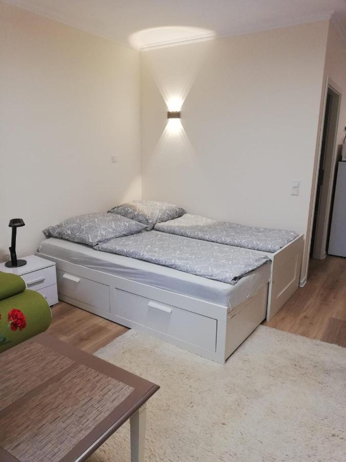 Wohnung im Erdgeschoss Bietigheim-Bissingen Exterior foto